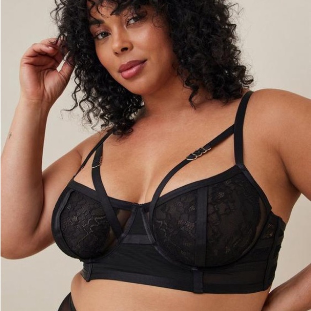 Torrid Black Lace Strappy Underwire Longline Bralette – Plus Size